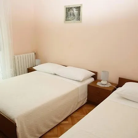 Ivic * Vodice